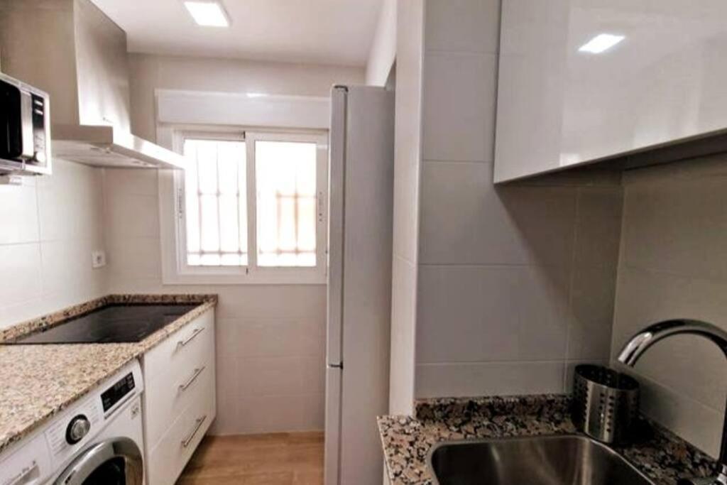 Moderno Apartamento Sevilla Zona Nervion. Wifi/Ac Exterior foto